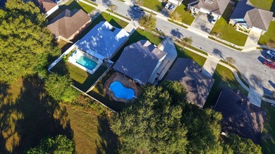 NEW YEAR, NEW PRICE & sellers are MOTIVATED!  Welcome home to