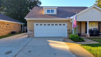 NEW YEAR, NEW PRICE & sellers are MOTIVATED!  Welcome home to