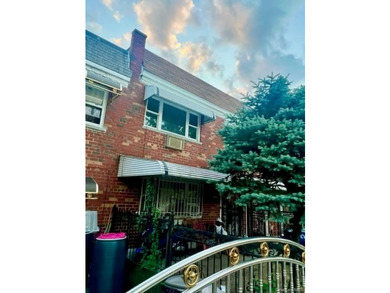 ***ACCEPTED OFFER***Modern, fully renovated 2-family duplex - photo 3