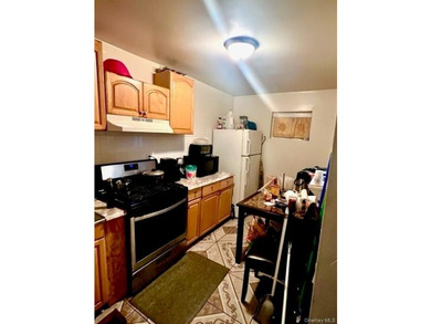 ***ACCEPTED OFFER***Modern, fully renovated 2-family duplex - photo 9