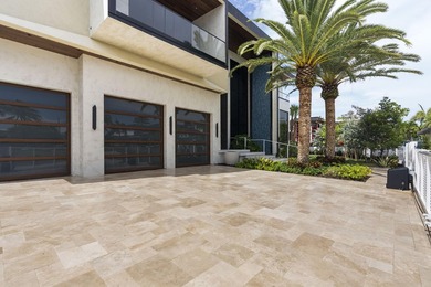 Unparalleled luxury new construction on 100' of prime - photo 5
