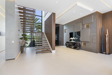 Unparalleled luxury new construction on 100' of prime - photo 7