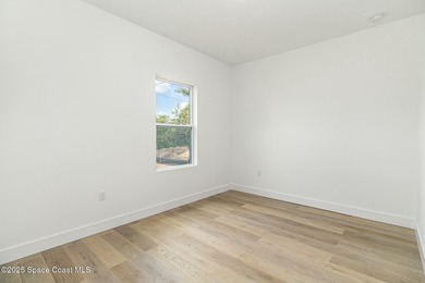 READY to move in! THE ONLY NEW CONSTRUCTION HOME IN PALM BAY - photo 12