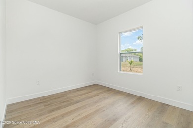 READY to move in! THE ONLY NEW CONSTRUCTION HOME IN PALM BAY - photo 13