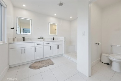 4434 Santa Monica Ave - photo 8
