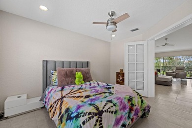 Welcome home to this beautiful 3-bedroom, 2-bath condominium - photo 11