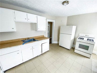 Welcome to this well-maintained upper/lower duplex offering a - photo 12