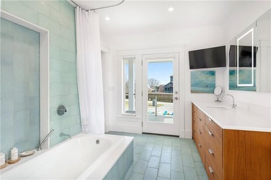 Experience beach living in this fully renovated 2022 residence - photo 20