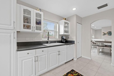 Welcome home to this beautiful 3-bedroom, 2-bath condominium - photo 21