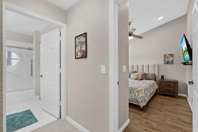 Welcome home to this beautiful 3-bedroom, 2-bath condominium - photo 27