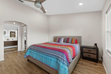 Welcome home to this beautiful 3-bedroom, 2-bath condominium - photo 33