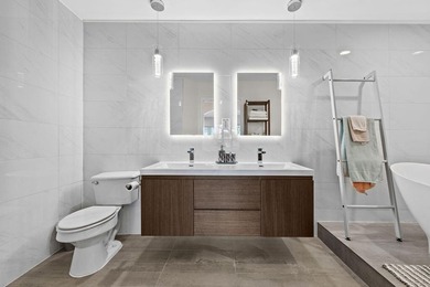 Welcome home to this beautiful 3-bedroom, 2-bath condominium - photo 36