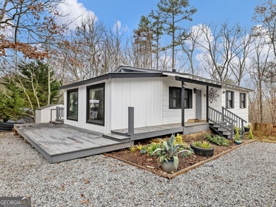 Lake Lanier Home For Sale in Gainesville Georgia