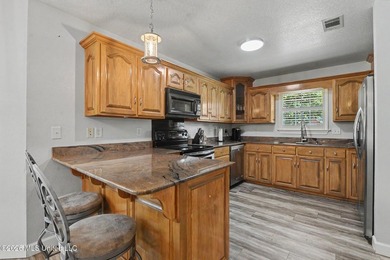 Beautiful brick home in Quail Ridge Subdivision located in the - photo 6