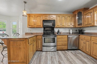 Beautiful brick home in Quail Ridge Subdivision located in the - photo 7