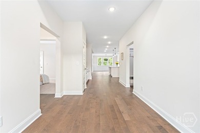 Elegant, like-new home in highly desirable Oconee County - photo 3