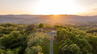 Discover the unparalleled beauty and adventure of North - photo 3
