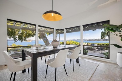 A single-level home, with 180 degree views, in a gated community - photo 4