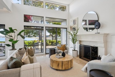 A single-level home, with 180 degree views, in a gated community - photo 6