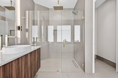 Welcome to luxury waterfront living in the prestigious community - photo 51