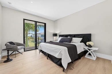 Welcome to luxury waterfront living in the prestigious community - photo 53