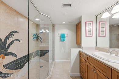Beautifully Remodeled First-Floor Condo in the Villages of - photo 8