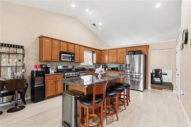 Welcome to Mirror Lake, where resort-style living meets everyday - photo 10