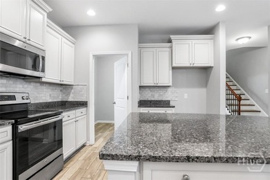Welcome to 2688 Garden Hills Loop in Richmond Hill! This - photo 10