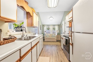 Tucked away on desirable Whitemarsh Island, this well-maintained - photo 8