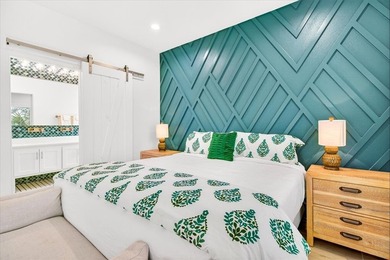 Exquisite home with a coastal flair located in the popular Royal - photo 13