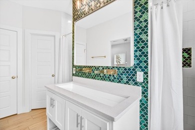 Exquisite home with a coastal flair located in the popular Royal - photo 15