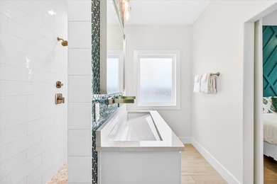 Exquisite home with a coastal flair located in the popular Royal - photo 16