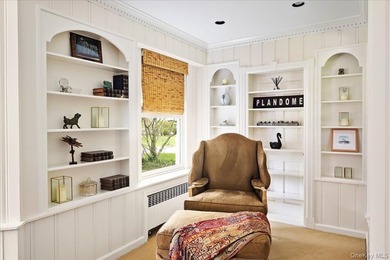 This Arts & Crafts-inspired Colonial located in the tranquil - photo 16