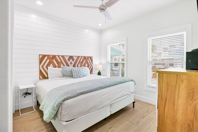 Exquisite home with a coastal flair located in the popular Royal - photo 20