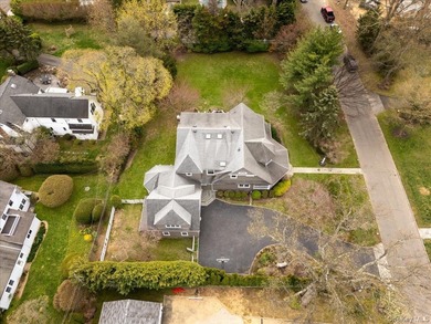 This Arts & Crafts-inspired Colonial located in the tranquil - photo 20