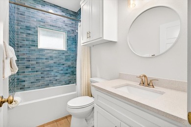 Exquisite home with a coastal flair located in the popular Royal - photo 21