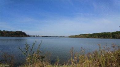 Wow, extremely rare piece of property with gorgeous views on - photo 2