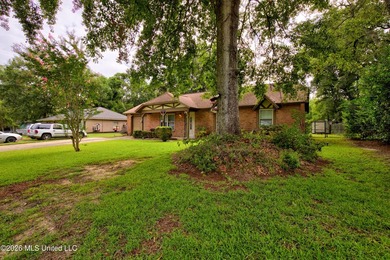 This charming all-brick 4-bedroom, 2-bath home has been lovingly - photo 4