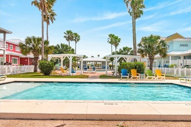 Exquisite home with a coastal flair located in the popular Royal - photo 36