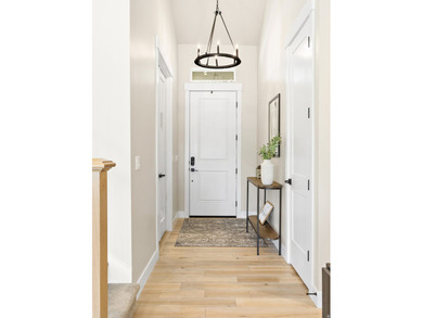 Welcome to this beautiful, fully finished home in the heart of - photo 7