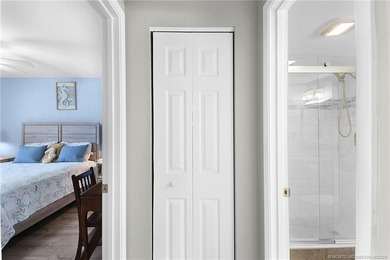 Beautiful, updated FIRST FLOOR, 1 Bed/1 Bath, 699 Sq Ft condo - photo 9