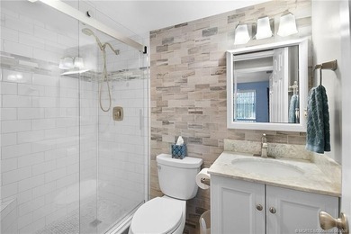 Beautiful, updated FIRST FLOOR, 1 Bed/1 Bath, 699 Sq Ft condo - photo 10