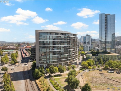 (private lake, pond, creek) Condo For Sale in Portland Oregon