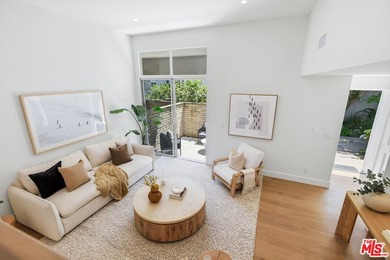 Extensively renovated and just completed 3 bedroom, 2.5 bathroom - photo 10