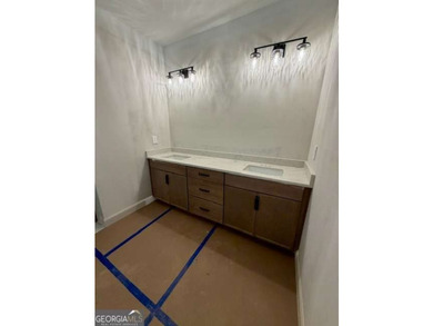 Experience the perfect blend of luxury, privacy, and peaceful - photo 11