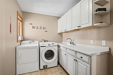 Beautiful Open-Concept Home on a Private 0.71 Acre Wooded Lot! - photo 15