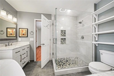 Beautiful Open-Concept Home on a Private 0.71 Acre Wooded Lot! - photo 20
