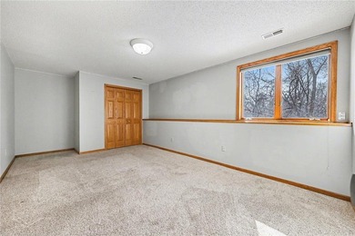 Beautiful Open-Concept Home on a Private 0.71 Acre Wooded Lot! - photo 25