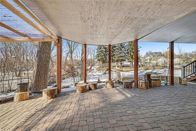 Beautiful Open-Concept Home on a Private 0.71 Acre Wooded Lot! - photo 32
