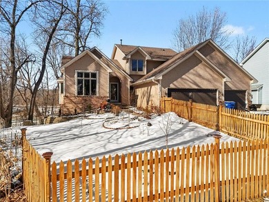 Beautiful Open-Concept Home on a Private 0.71 Acre Wooded Lot! - photo 36